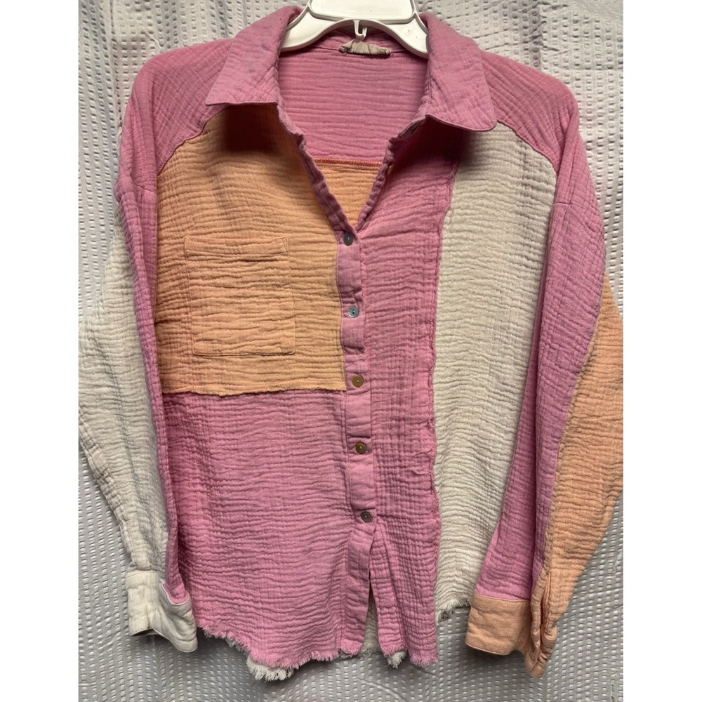 New In‎ Women's SZ S Pink Orange White Gauzy Colorblock Botton Up Raw Hem Rayon